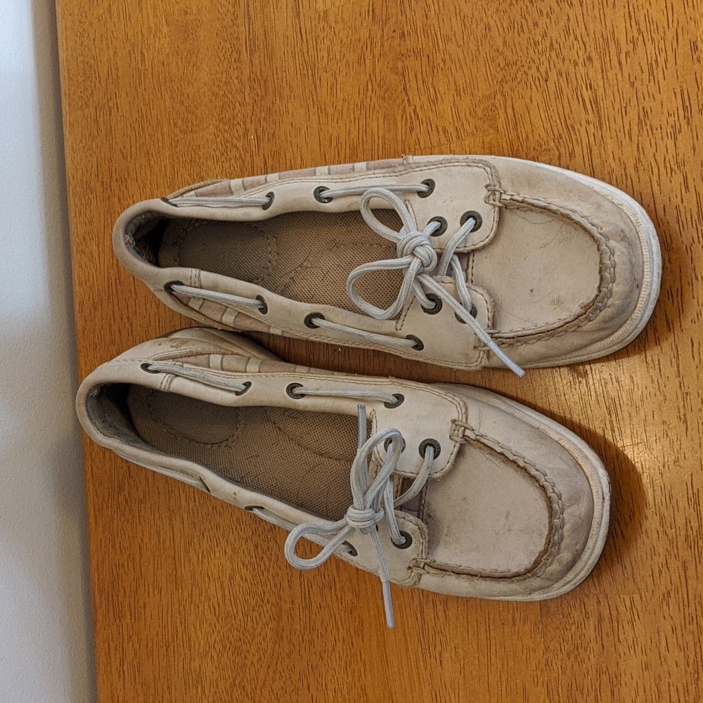 Cream Leather Sperry Topsiders